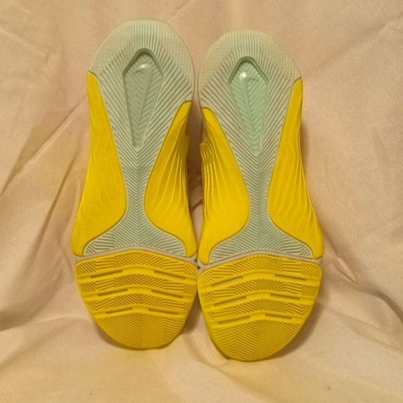 Nike women's Metcon 8 cross training athletic shoes Arctic Orange Volt size 9.5 - Picture 5 of 10